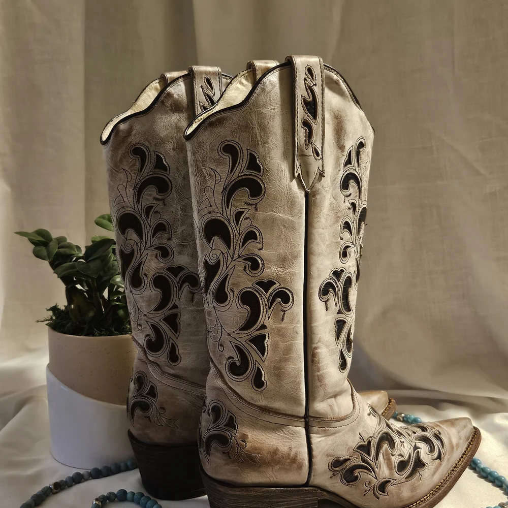 J.B. Dillon Cream and Black Cowboy Boots - Picture 5 of 11